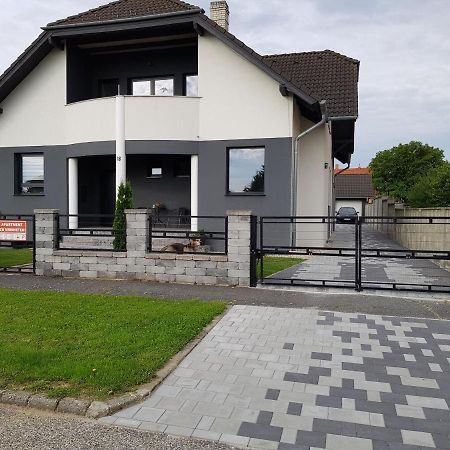 Honfoglalas Apartment Bük Dış mekan fotoğraf